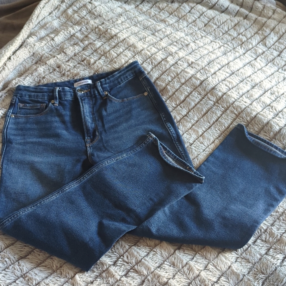 Good American Good Curve Blue Straight Leg Jeans
